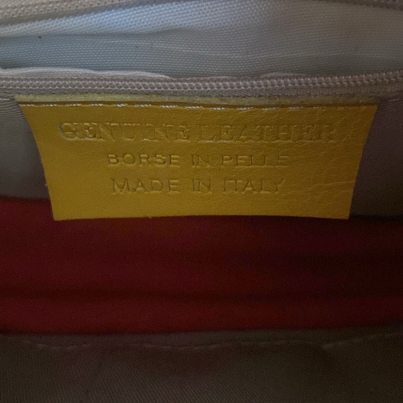 Red leather purse - Picture 3 of 5